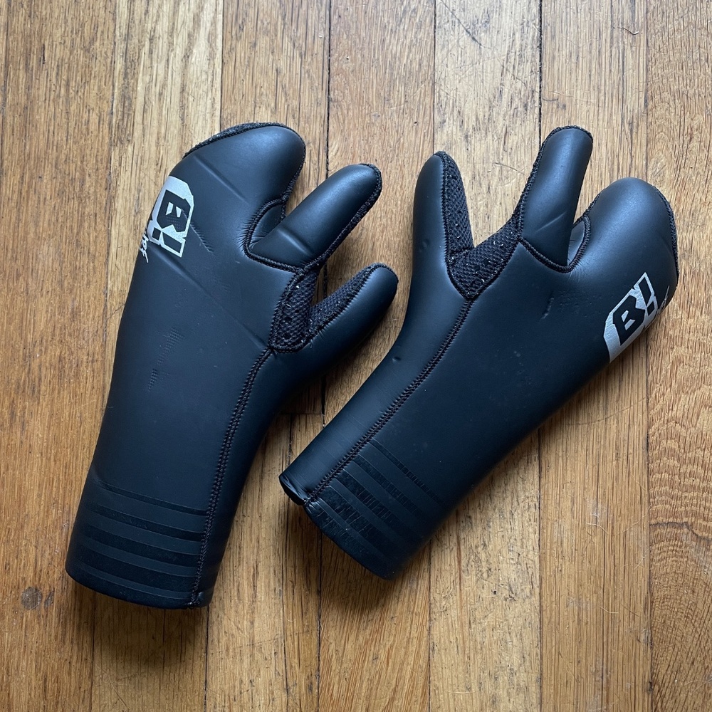 Buell Surf 7mm Lobster Gloves unisex Small.